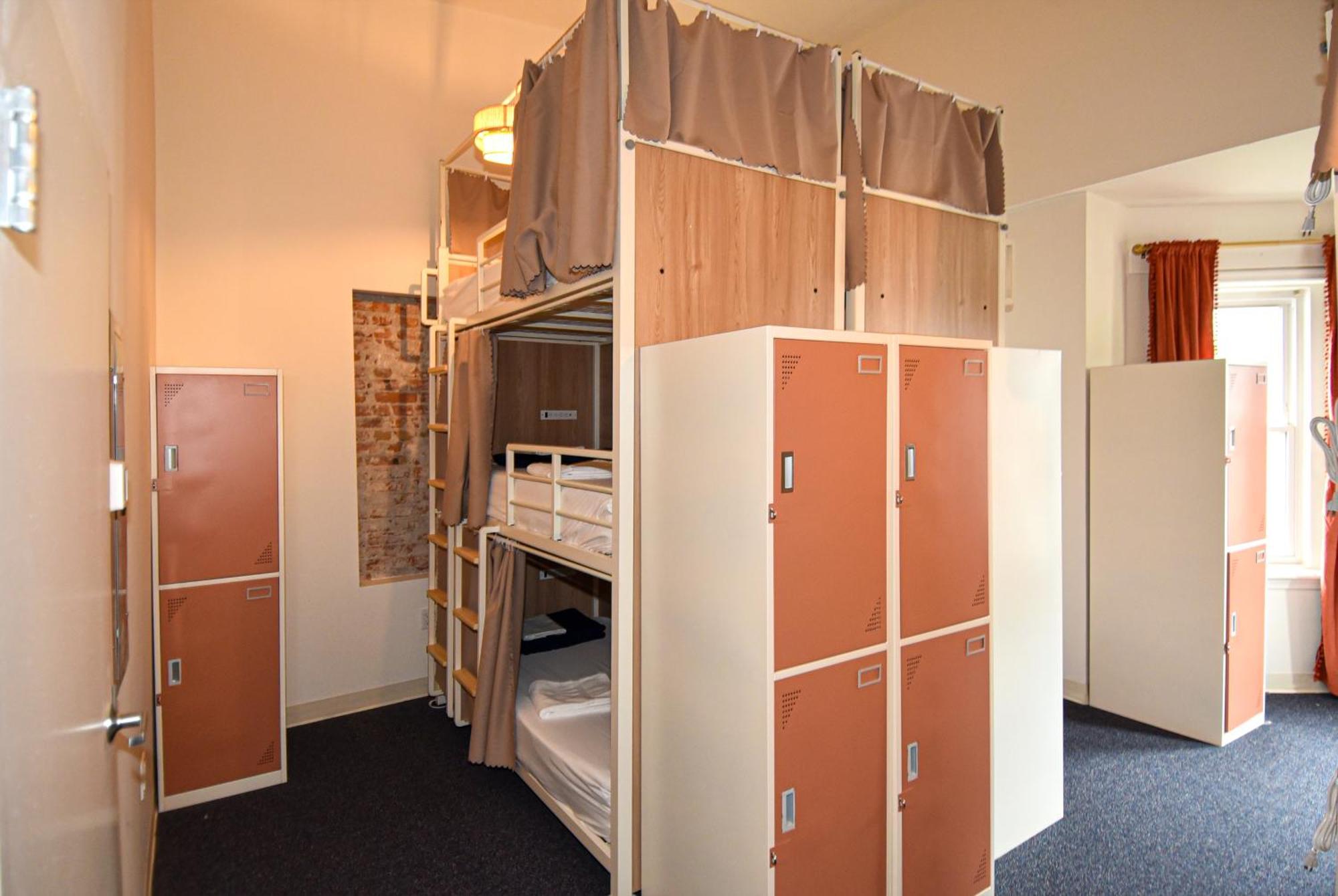Caravan Hostel Dc 华盛顿哥伦比亚 外观 照片