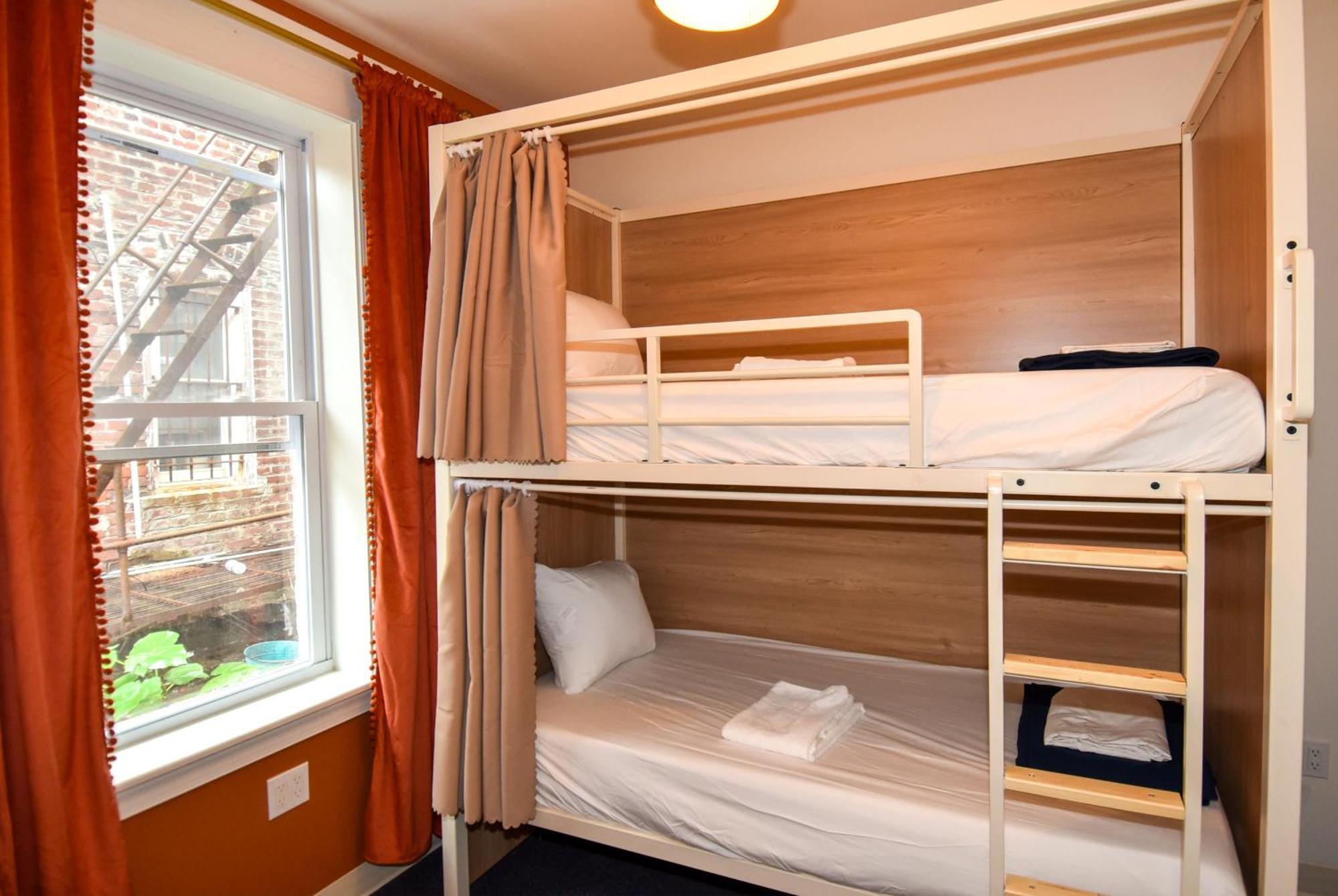 Caravan Hostel Dc 华盛顿哥伦比亚 外观 照片