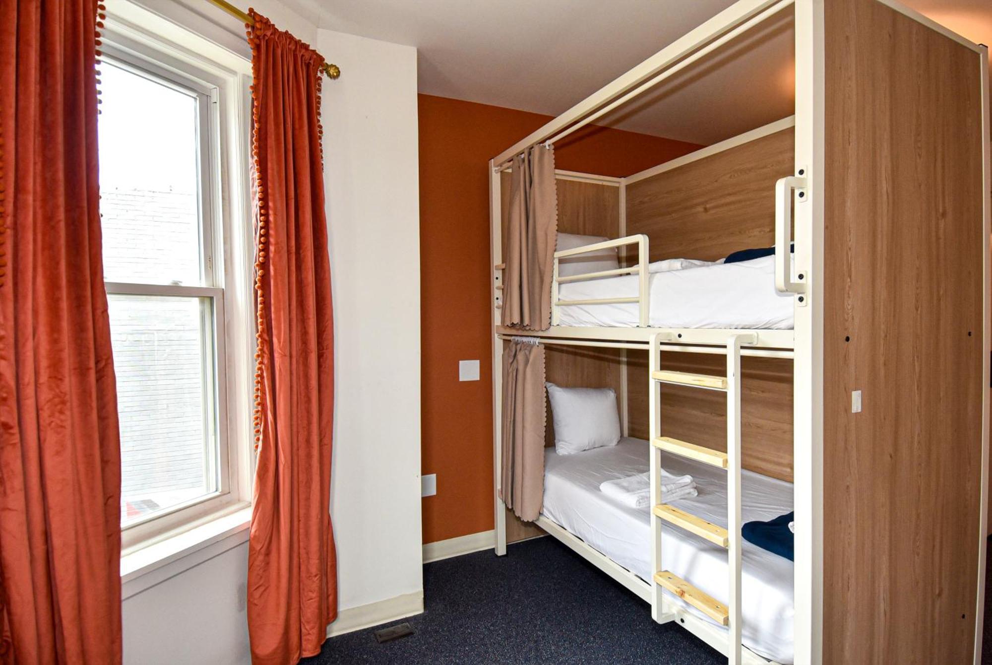 Caravan Hostel Dc 华盛顿哥伦比亚 外观 照片