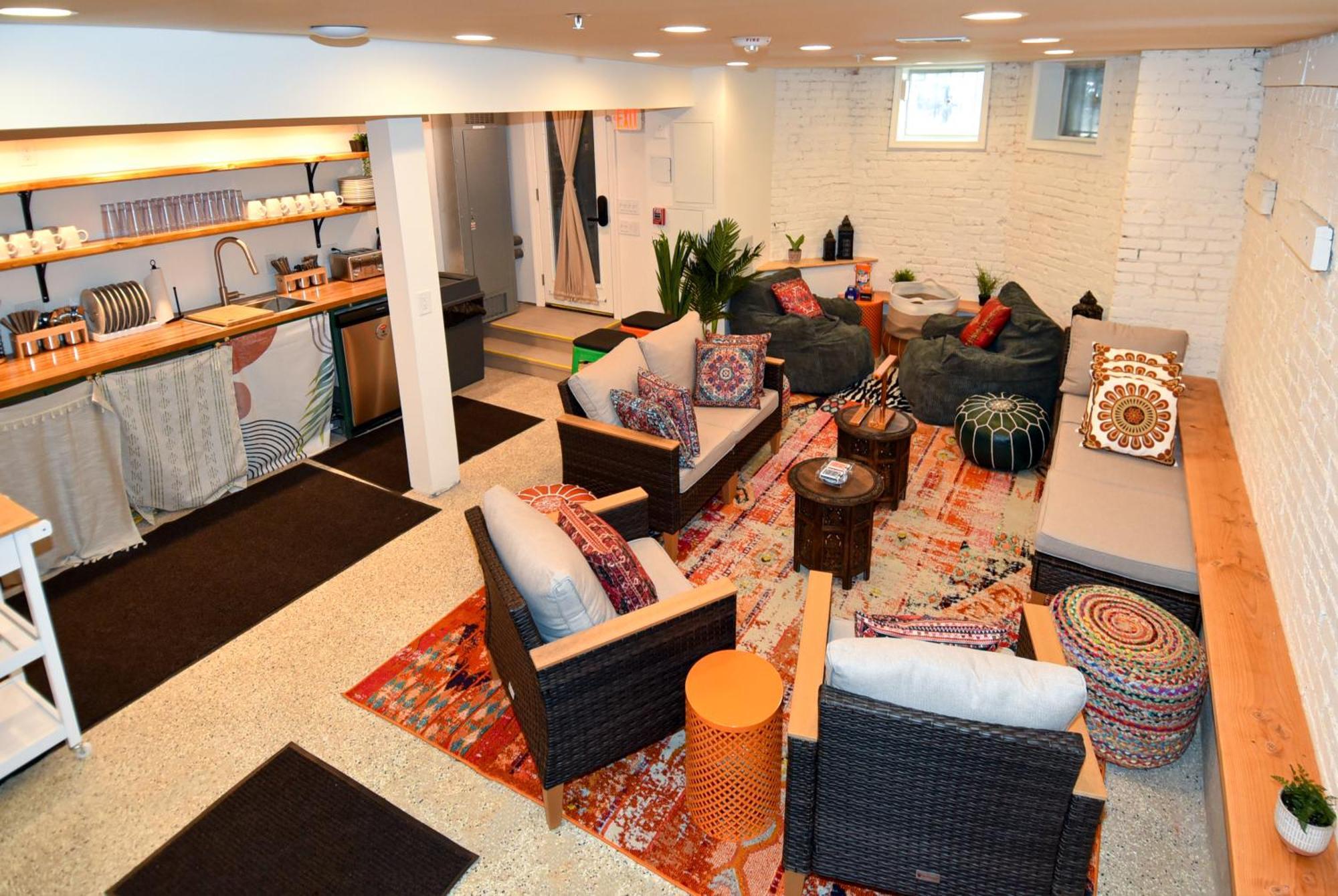 Caravan Hostel Dc 华盛顿哥伦比亚 外观 照片